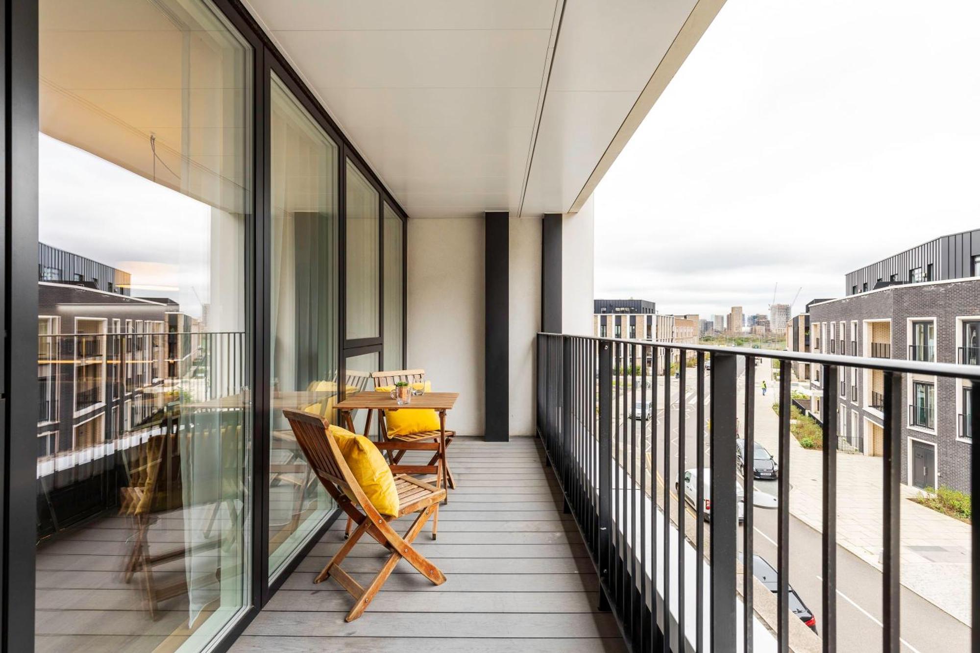 Showroom Splendour, Luxe Elegance * London