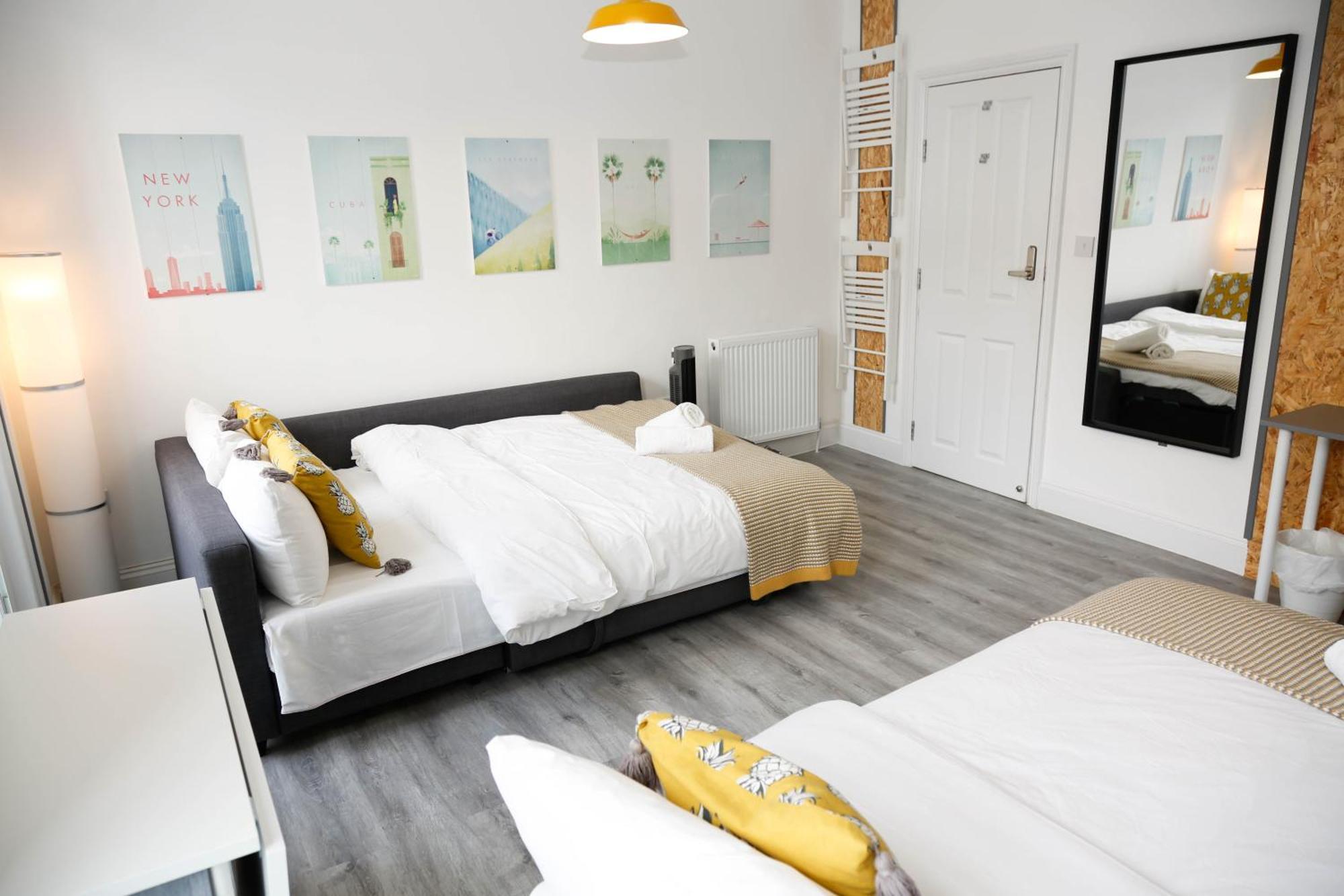 Luxury In Camden Town Near Shops, Cafes, Bars & Metro With Shared Bathrooms Accommodatie bij particulieren Londen