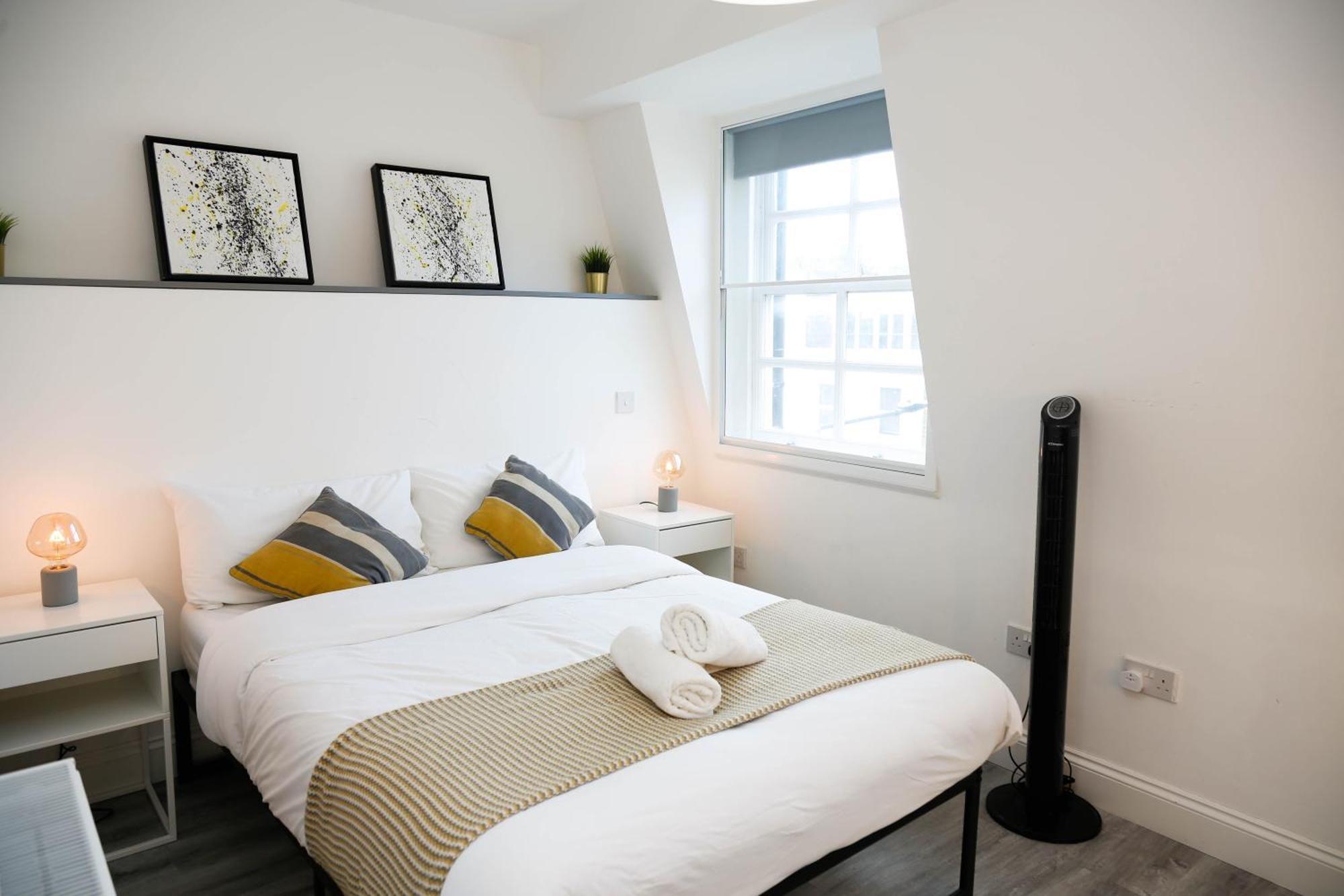Luxury In Camden Town Near Shops, Cafes, Bars & Metro With Shared Bathrooms Accommodatie bij particulieren