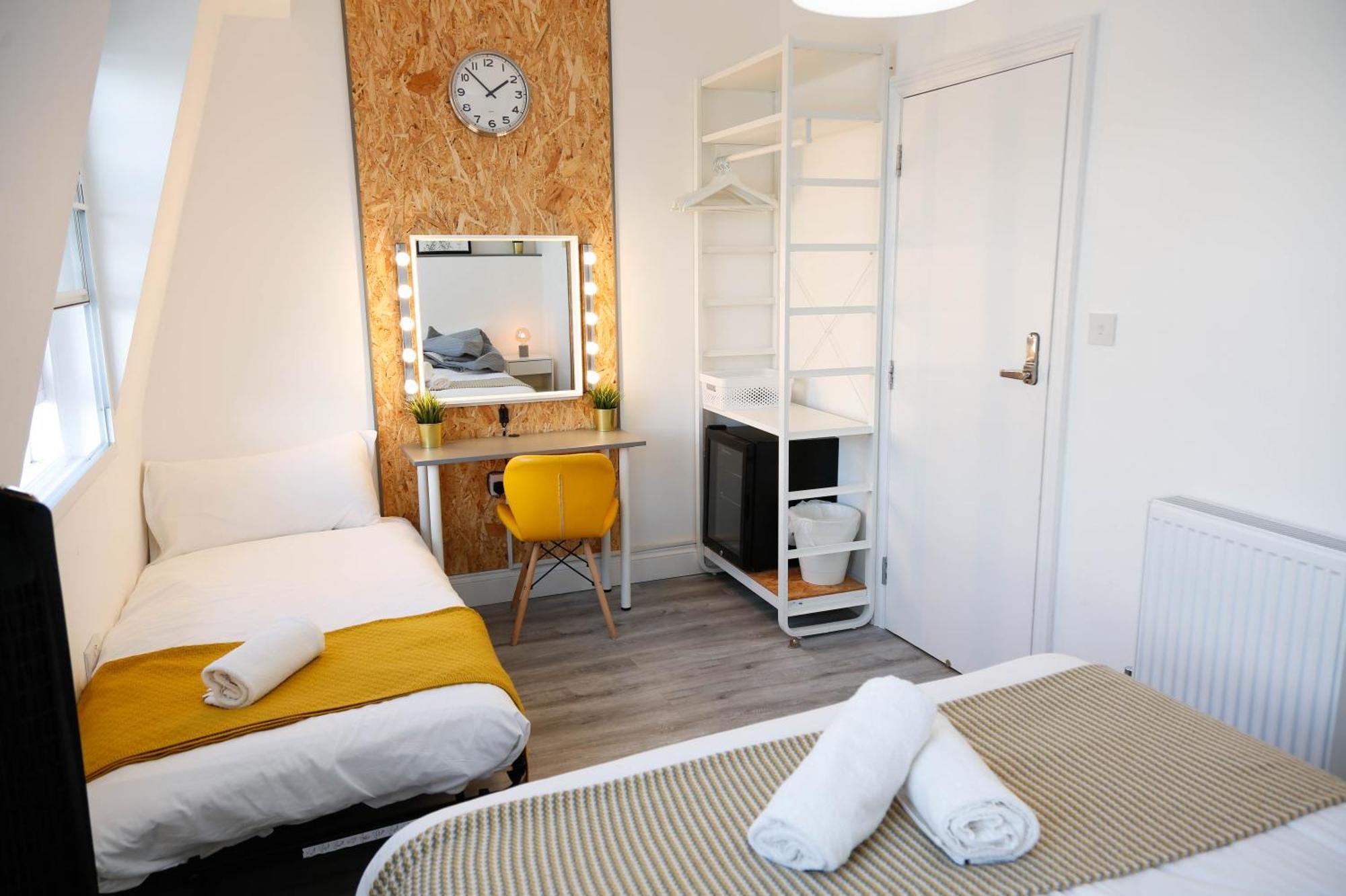 Accommodatie bij particulieren Luxury In Camden Town Near Shops, Cafes, Bars & Metro With Shared Bathrooms Londen