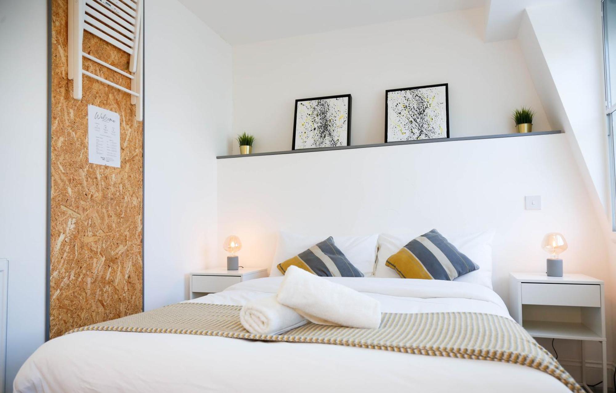 Accommodatie bij particulieren Luxury In Camden Town Near Shops, Cafes, Bars & Metro With Shared Bathrooms Londen