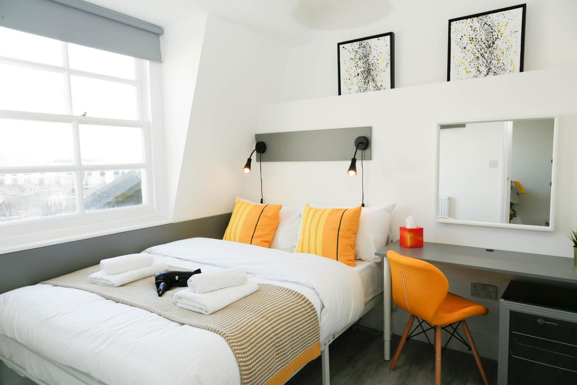 Luxury In Camden Town Near Shops, Cafes, Bars & Metro With Shared Bathrooms Accommodatie bij particulieren Londen