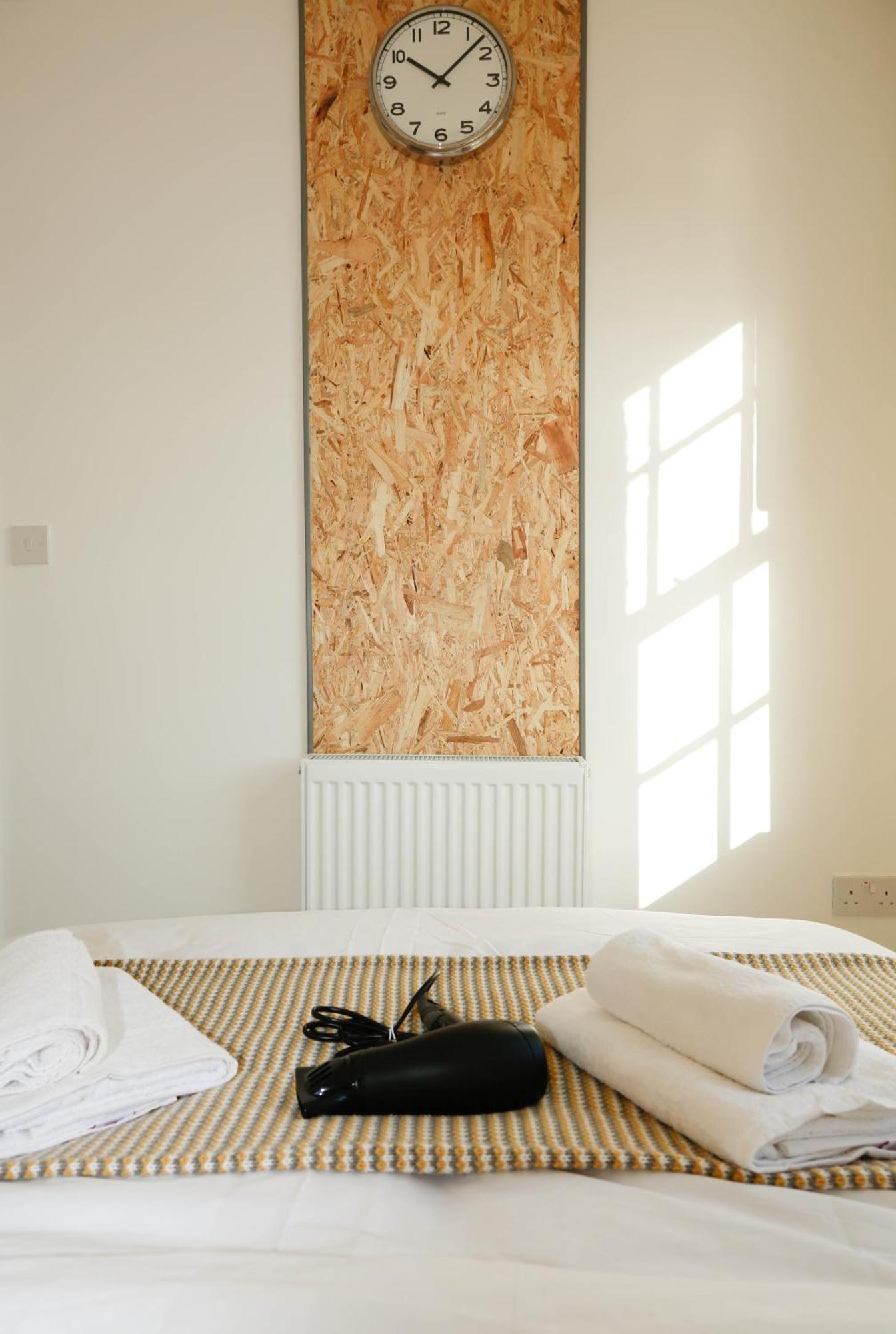 Luxury In Camden Town Near Shops, Cafes, Bars & Metro With Shared Bathrooms Accommodatie bij particulieren Londen