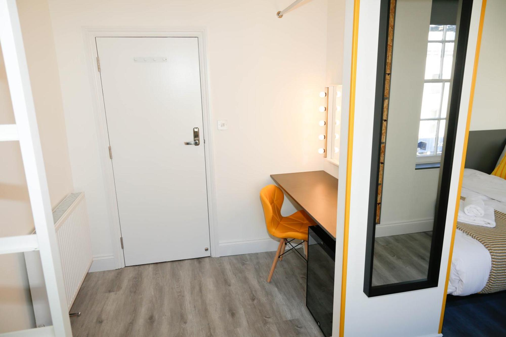 Luxury In Camden Town Near Shops, Cafes, Bars & Metro With Shared Bathrooms Accommodatie bij particulieren
