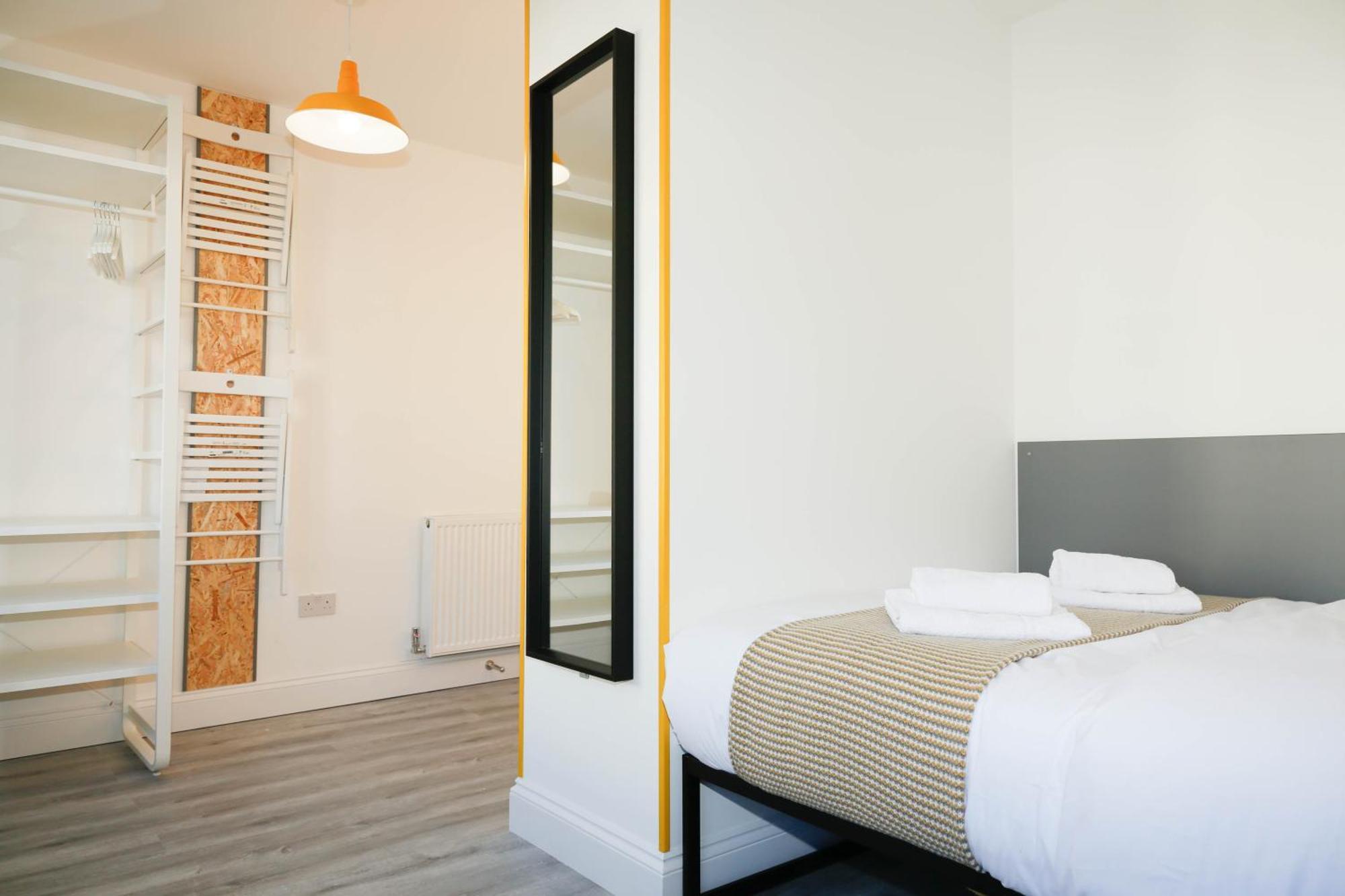 Luxury In Camden Town Near Shops, Cafes, Bars & Metro With Shared Bathrooms Accommodatie bij particulieren