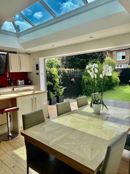 Luxury 4 Bedroom House In Featured On Tv Villa *