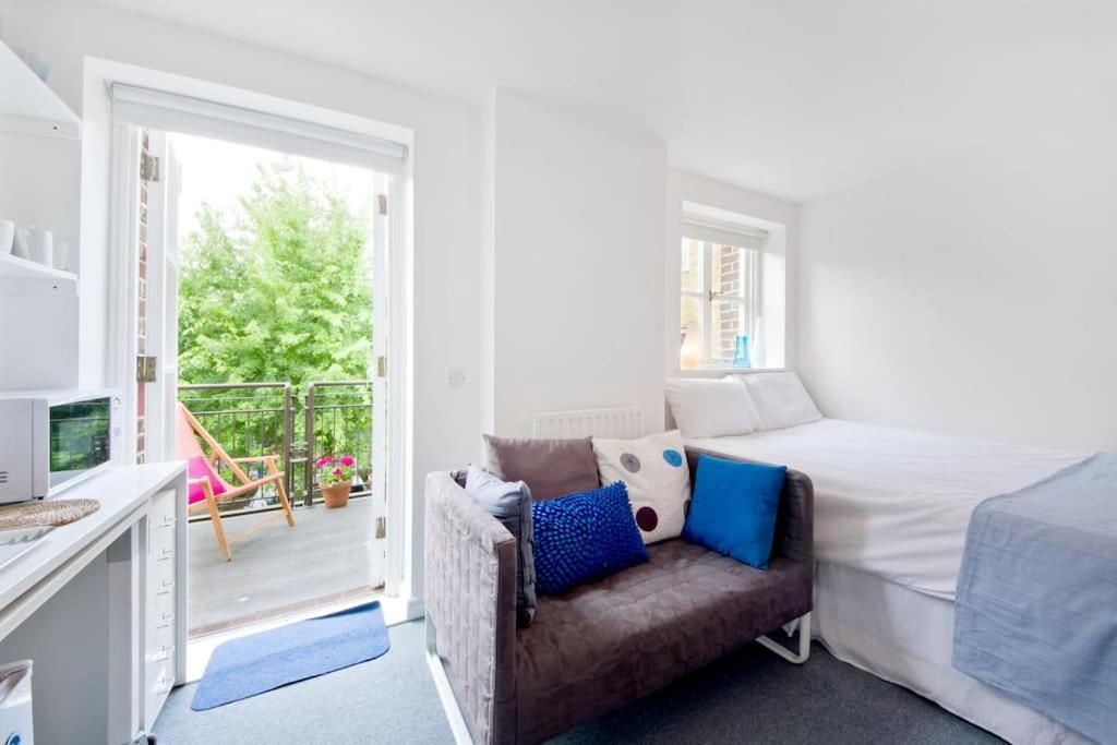 Apartamento Zone 1! 2 Bed Duplex Apartment!