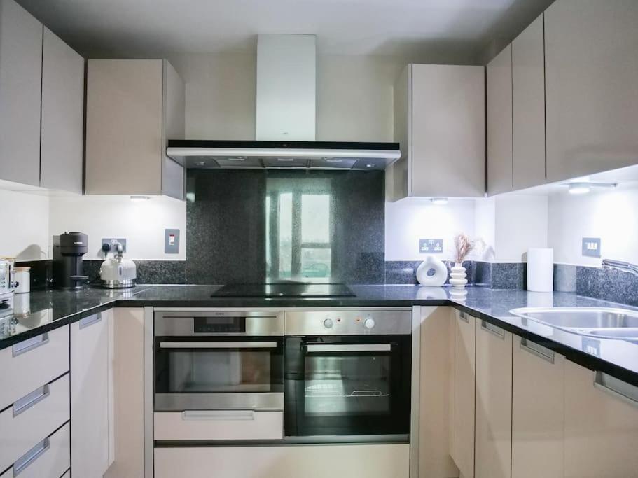 Leilighet Stunning Riverside London