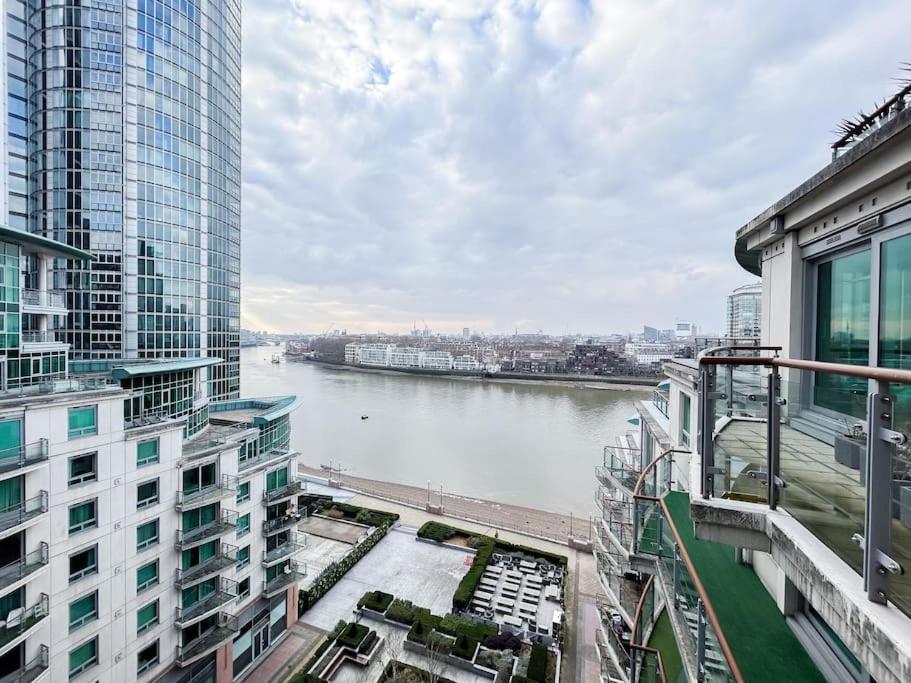 Stunning Riverside Leilighet London