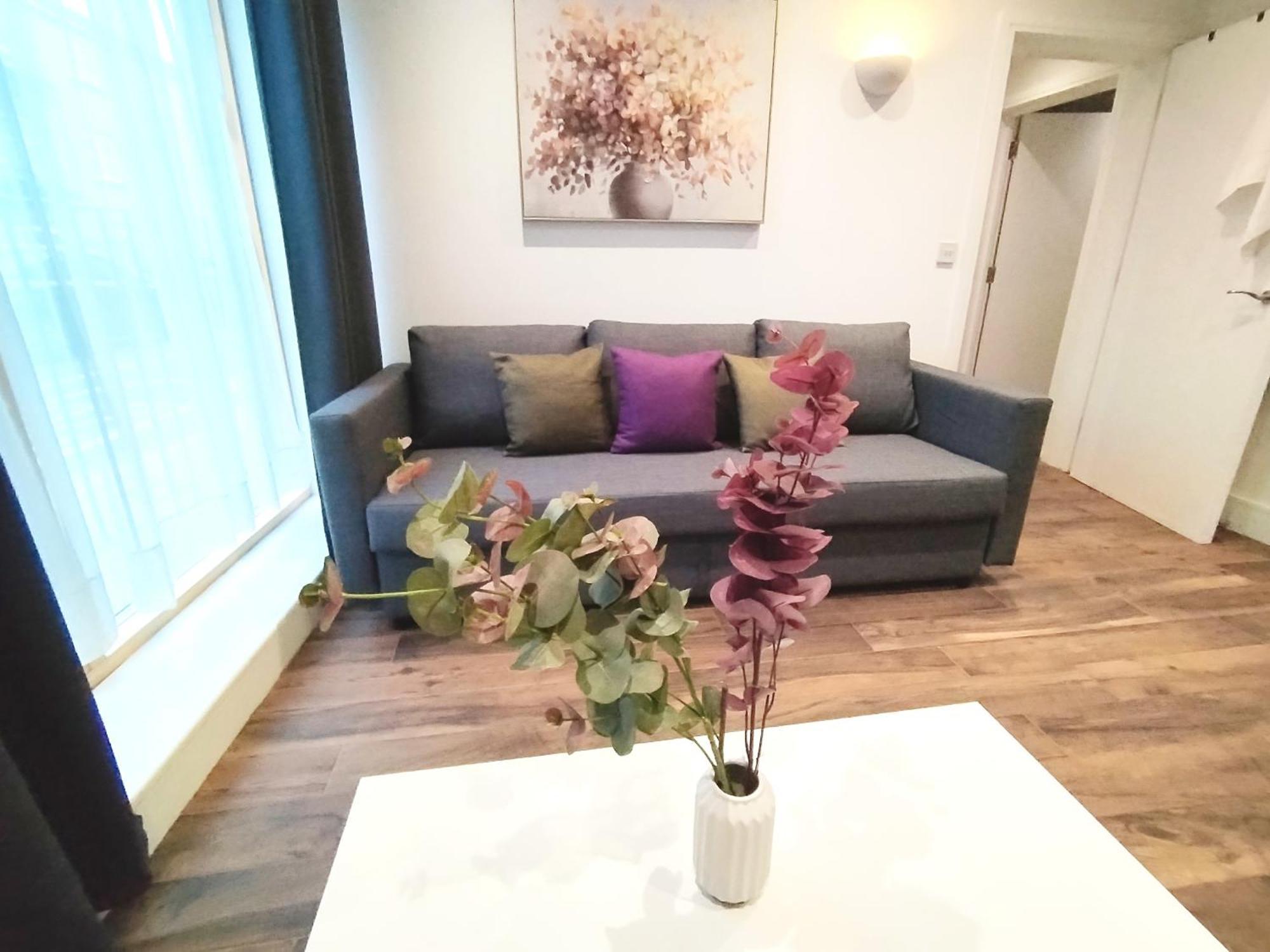 Luxury Near Centre, Near Train Station, E1 * Londen