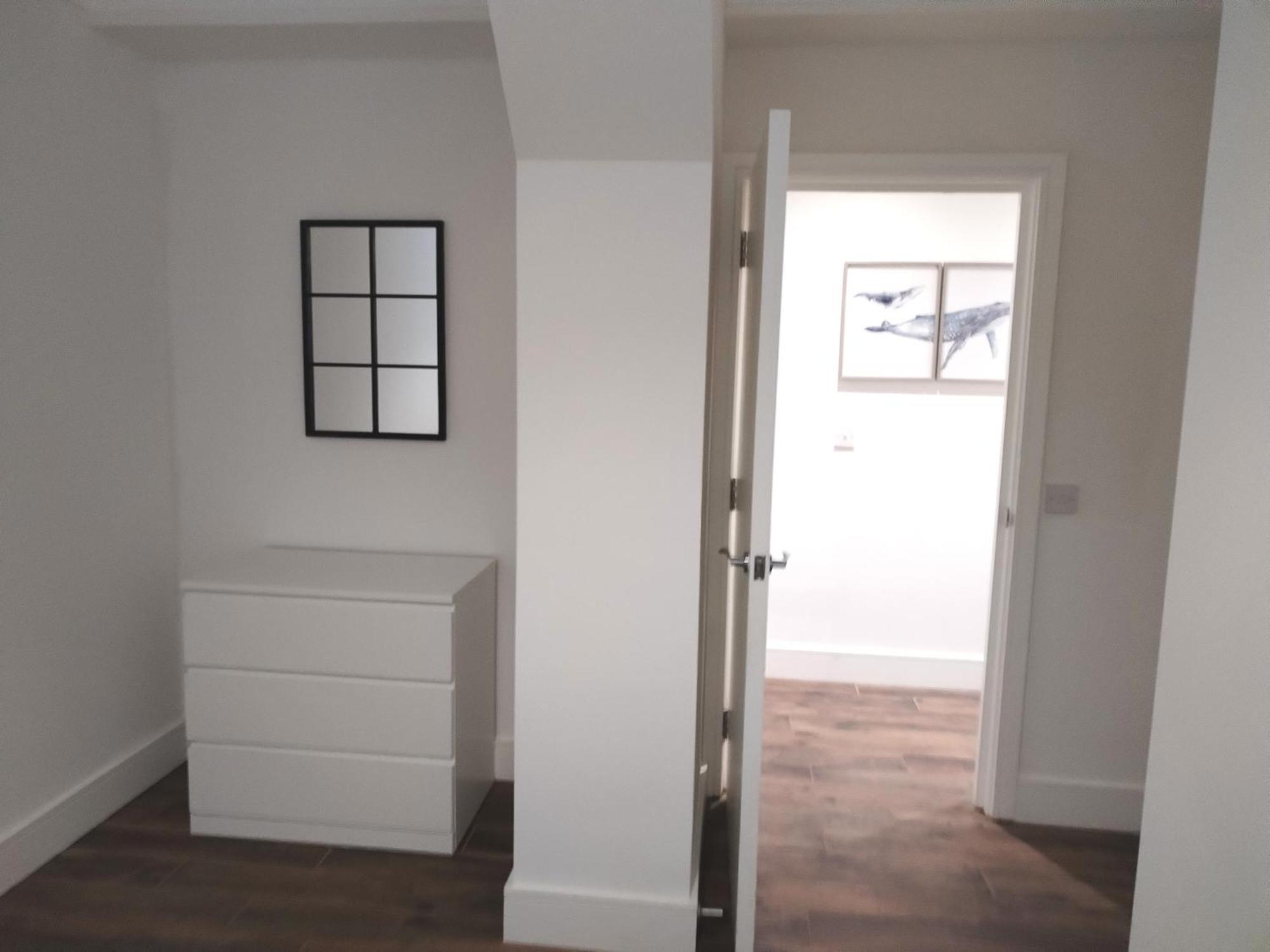 Appartement Luxury Near Centre, Near Train Station, E1 *