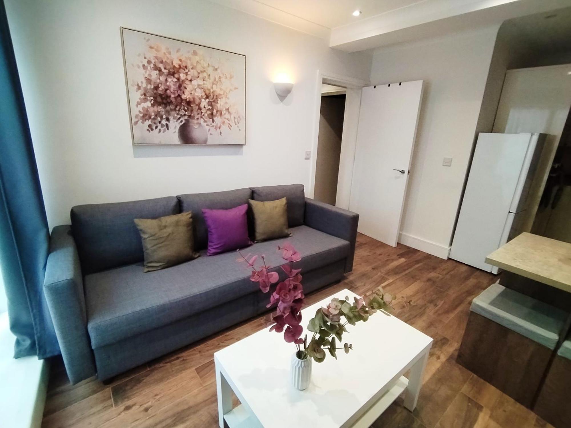 Luxury Near Centre, Near Train Station, E1 Appartement