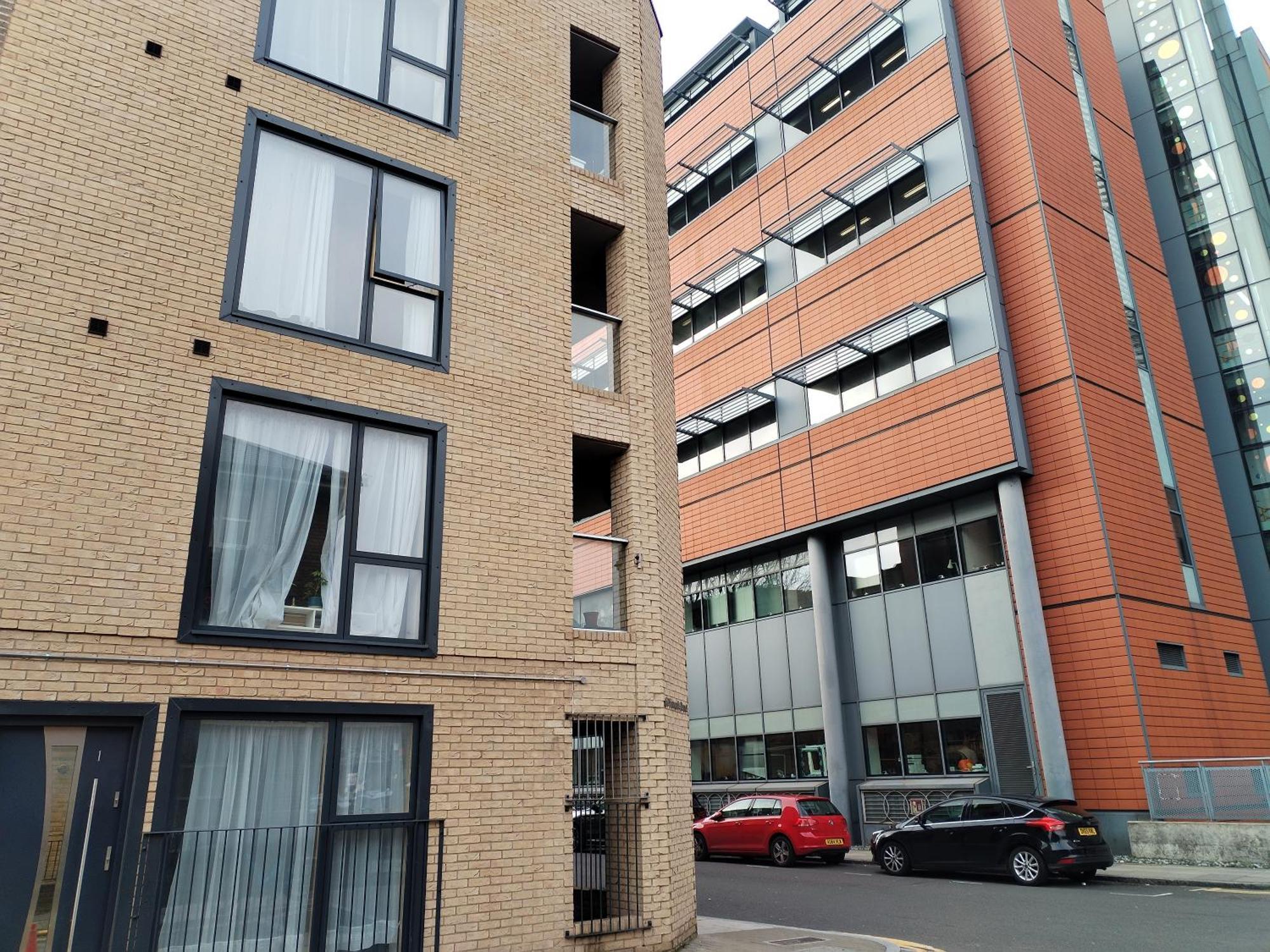 Appartement Luxury Near Centre, Near Train Station, E1 *