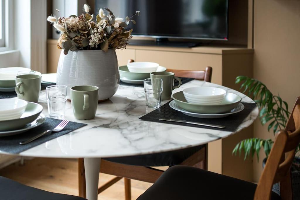Apartment Westbourne Gardens London