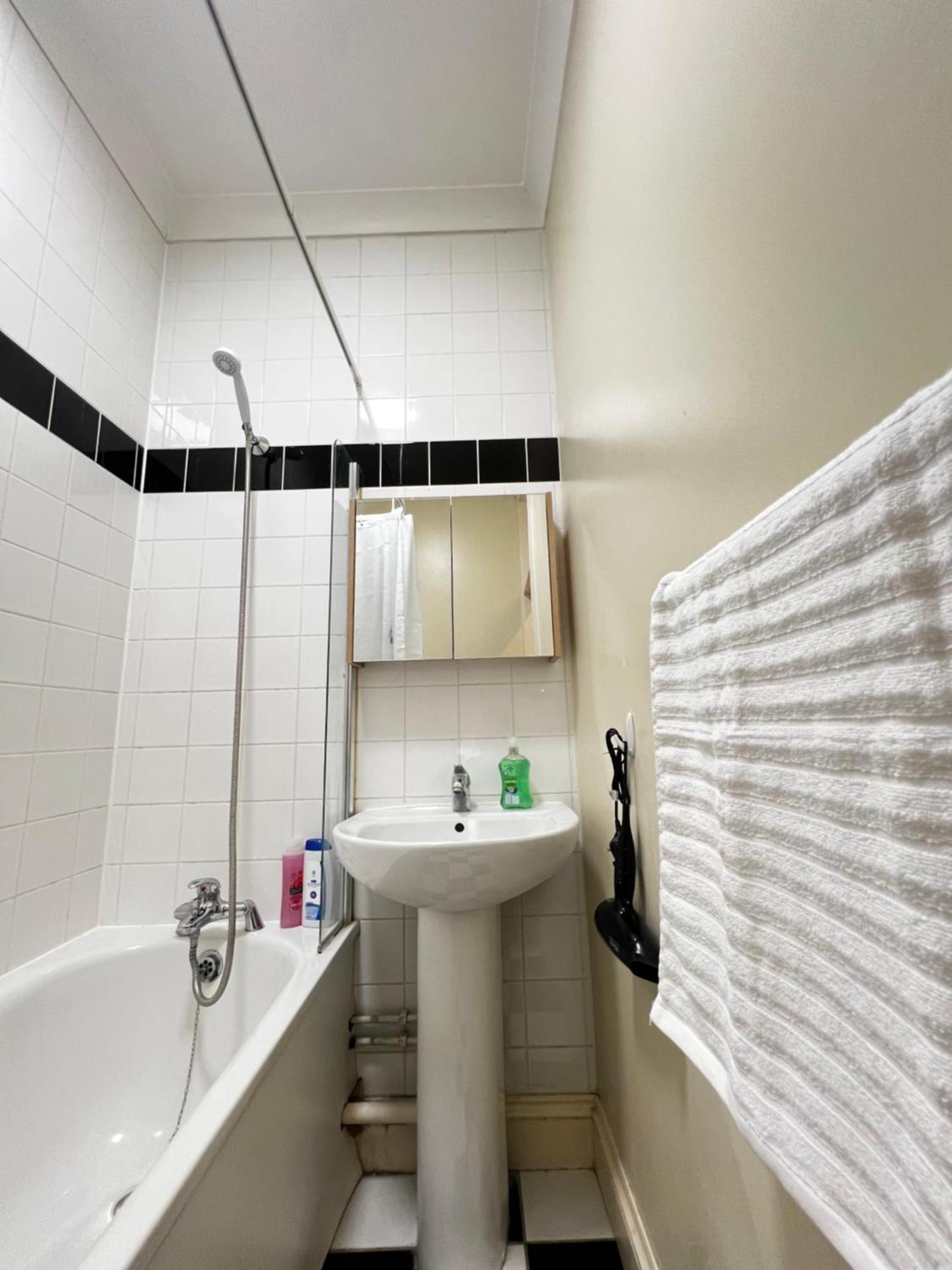 Family 2 Bedroom Flat In Fulham Apartment London
