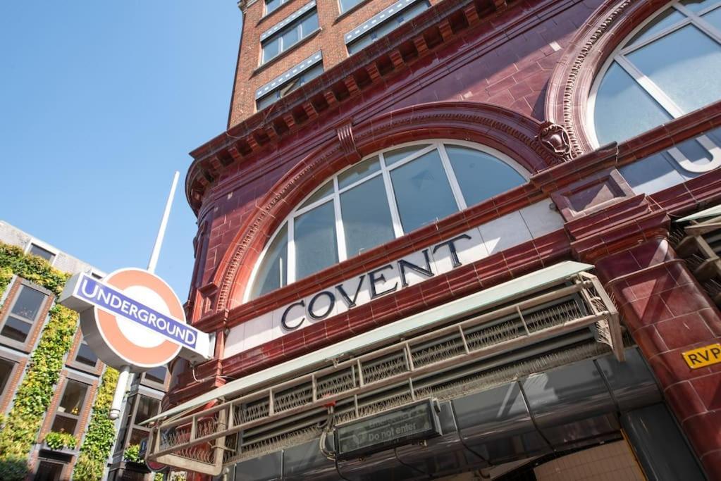 Stylish New Covent Garden Soho Studio Apart *