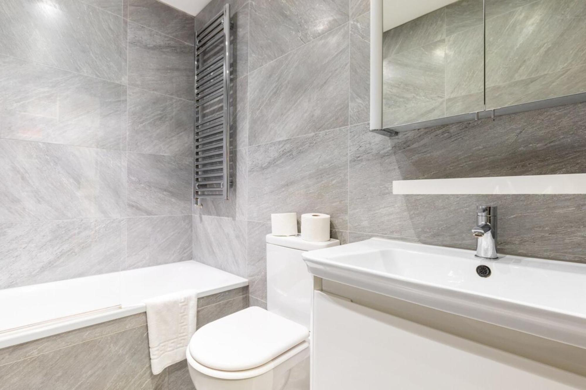 Elegant 2bd Flat 5 Mins To Kensington Gardens! *
