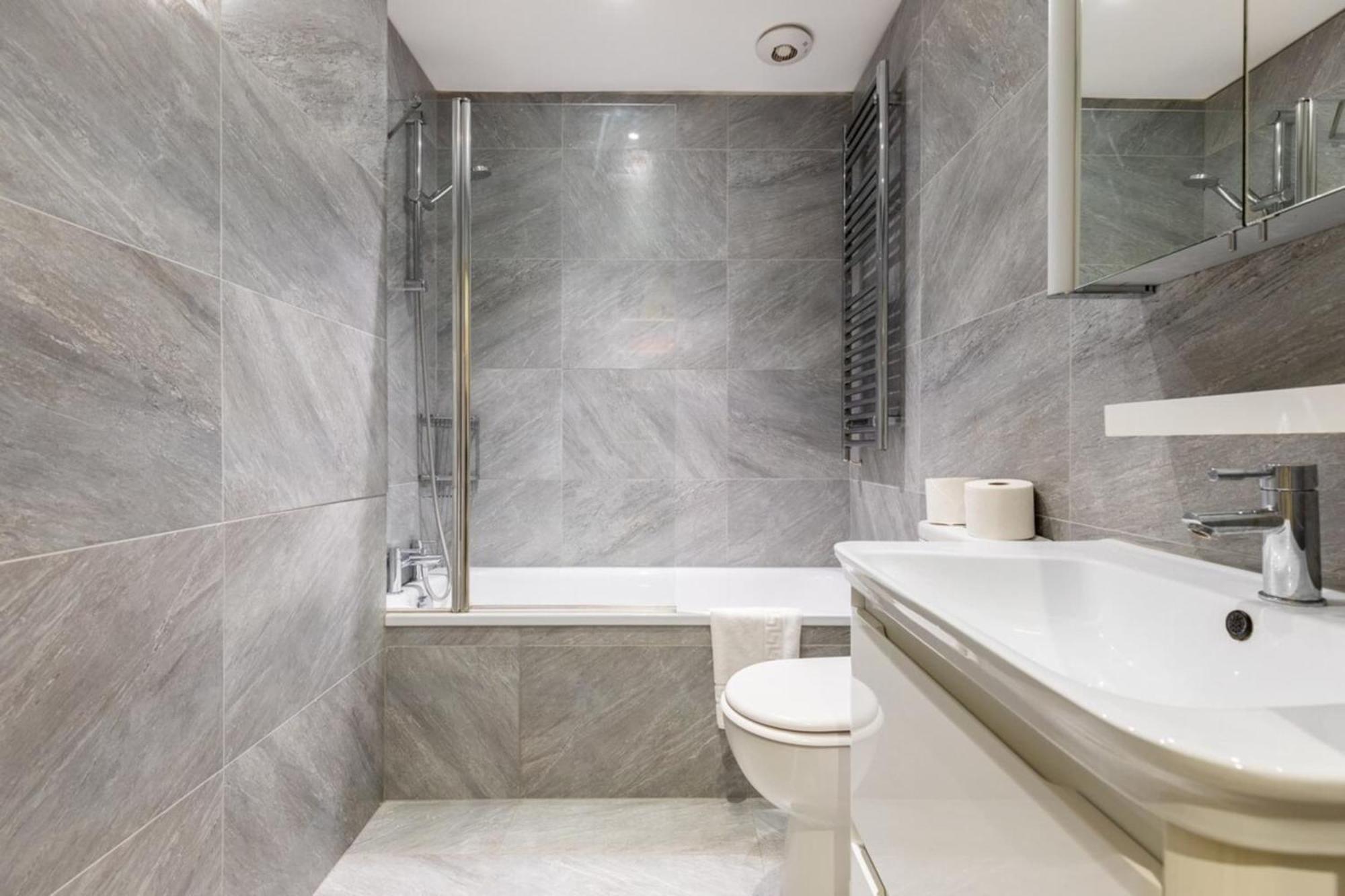 Elegant 2bd Flat 5 Mins To Kensington Gardens! *