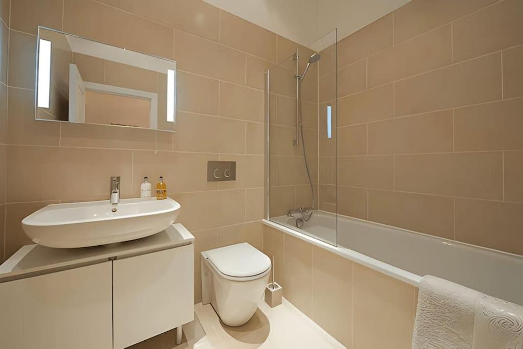 Leilighet Luxury, Spacious 2 Bed Flat In