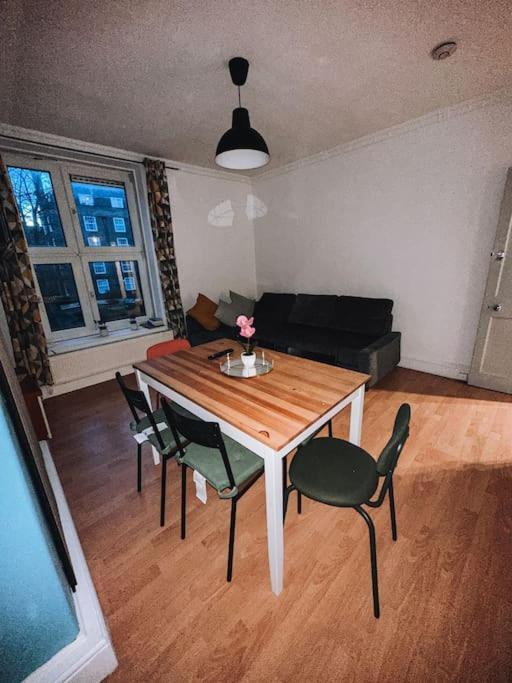 Apartment Spacious 3 Bedroom Flat In Stockwell *