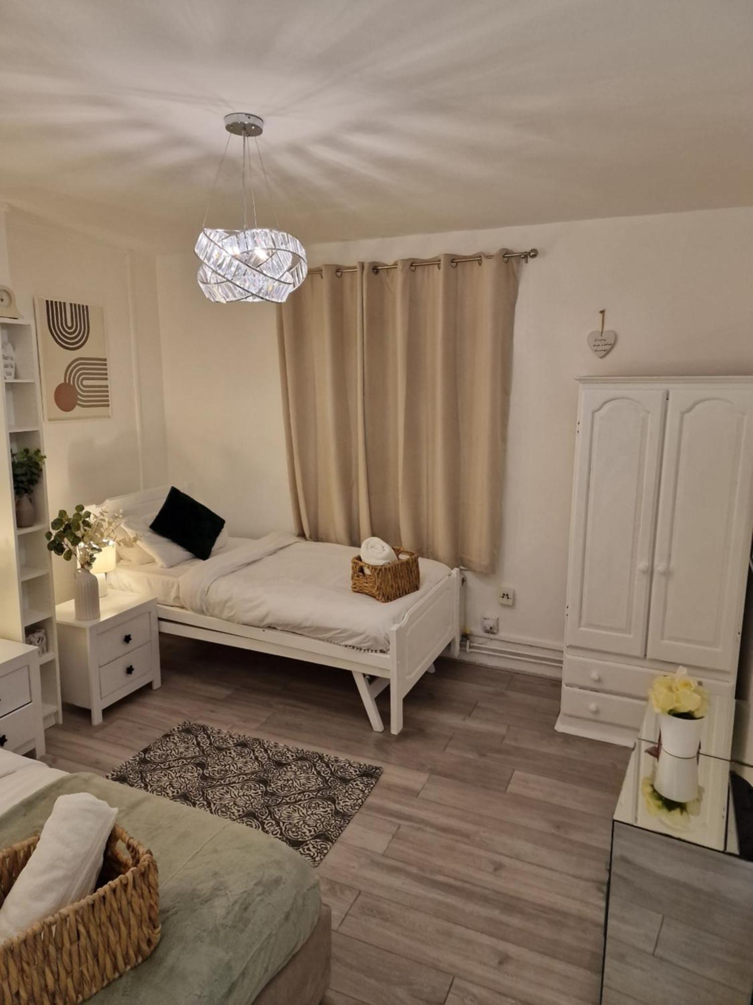1 Bedroom Flat Appartement *