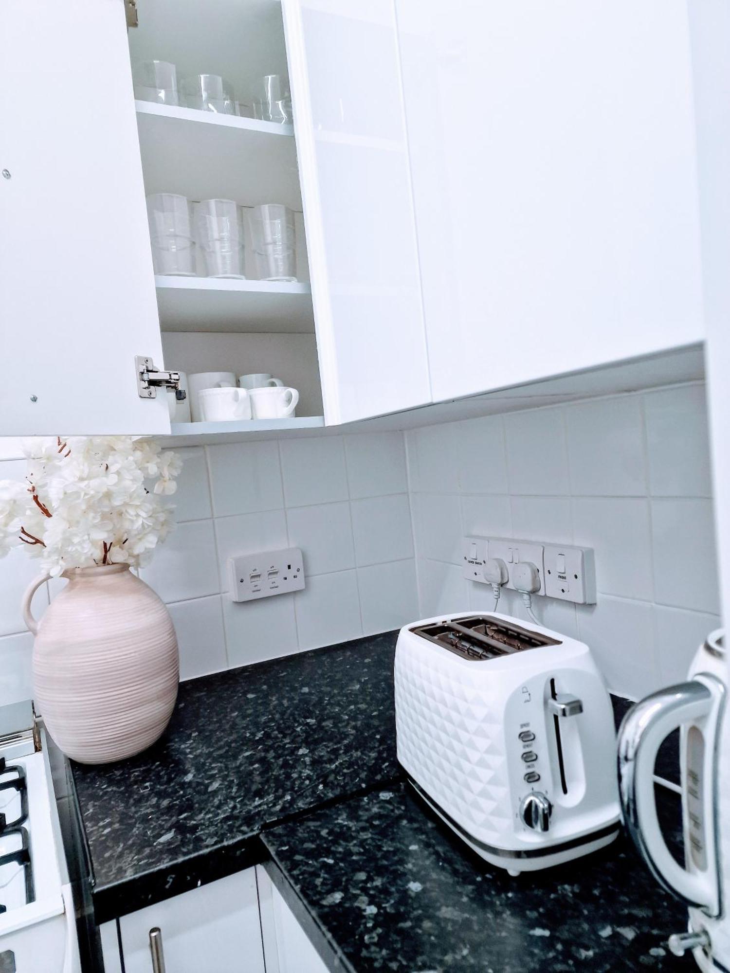 1 Bedroom Flat Appartement *