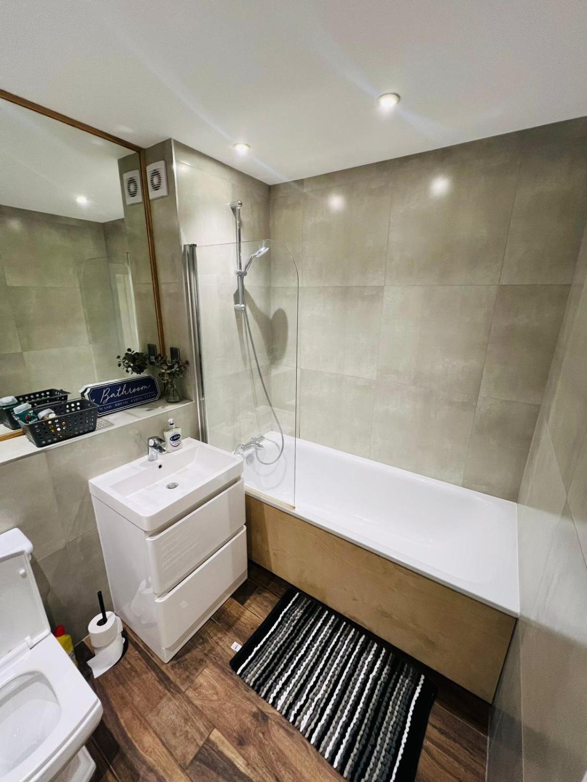 Luxury Near Centre, Near Train Station, E1 Londen