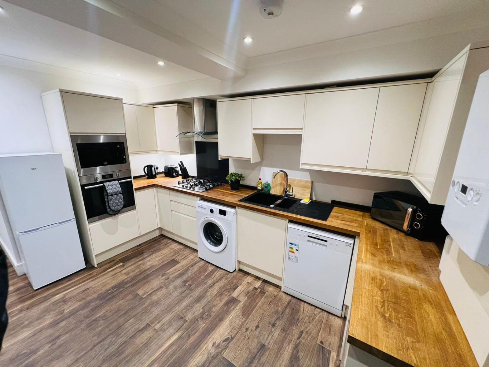 Appartement Luxury Near Centre, Near Train Station, E1 Londen