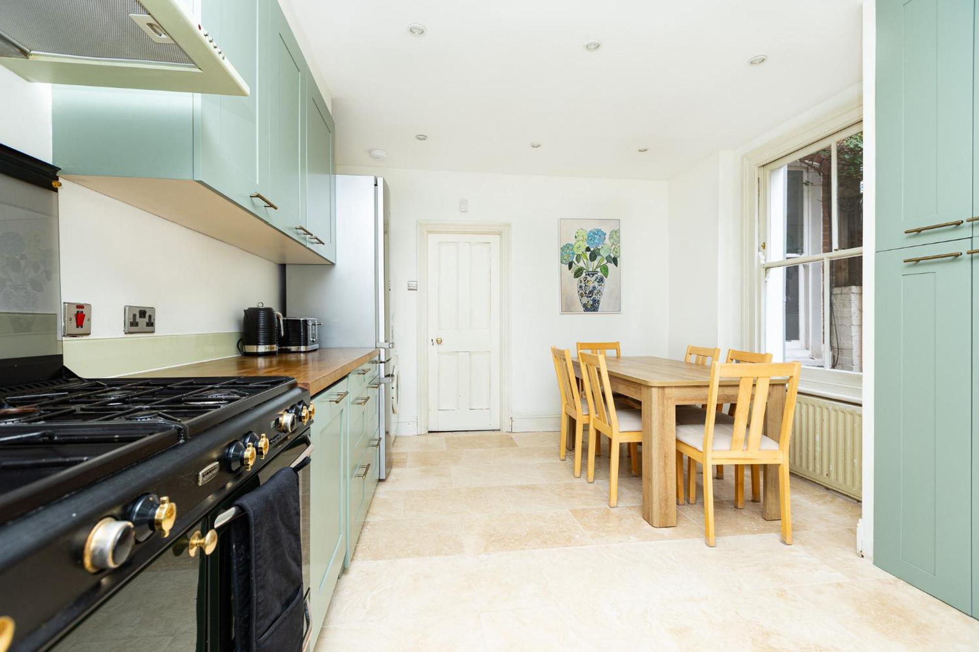 Charming 4 Bed Victorian House In Clapham Old Town Leilighet