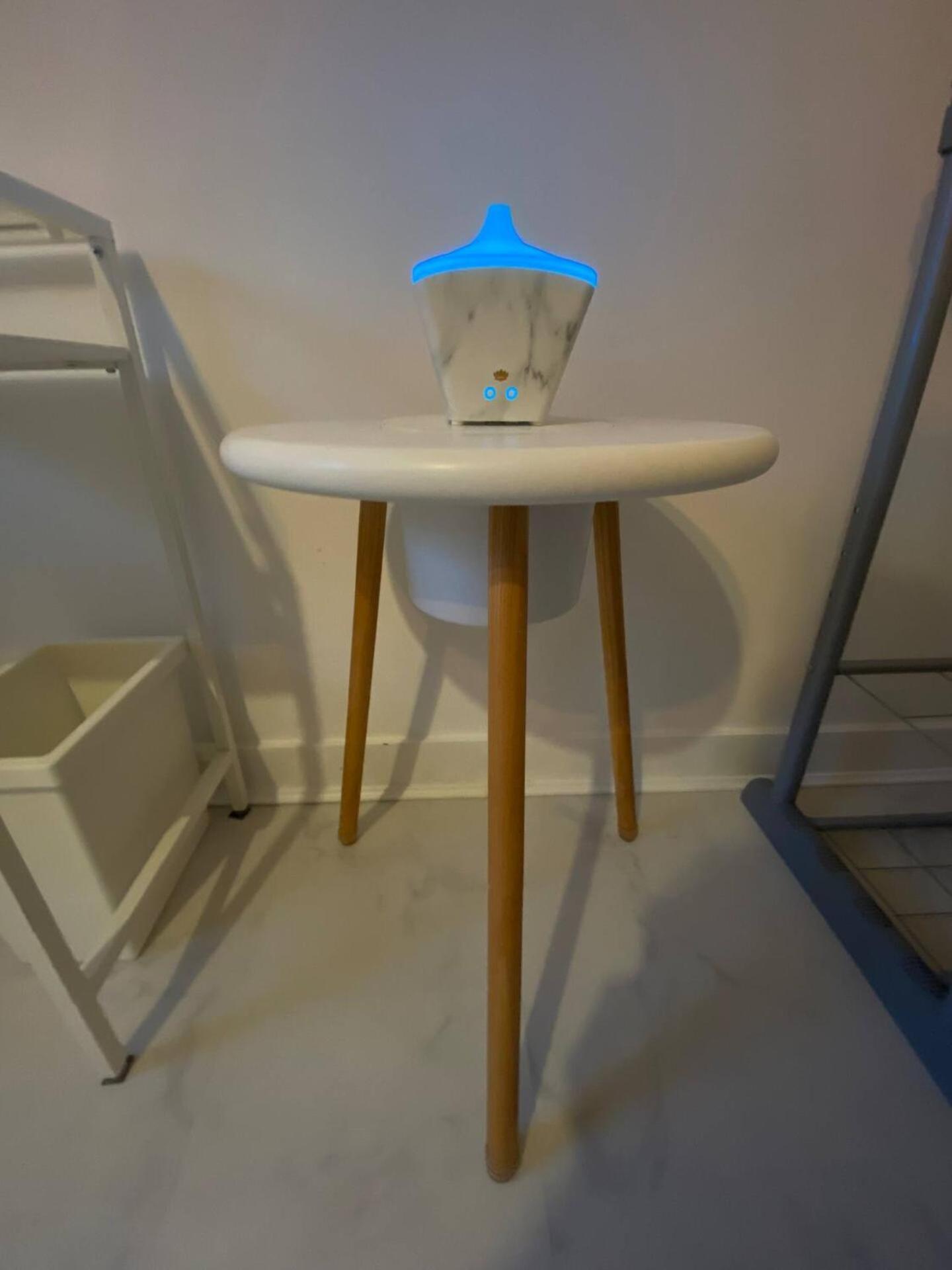 Homestay Xl Bright Room+parking+fridge+micro - 20min Bridge - 3 Min Walk To Train/bus Station