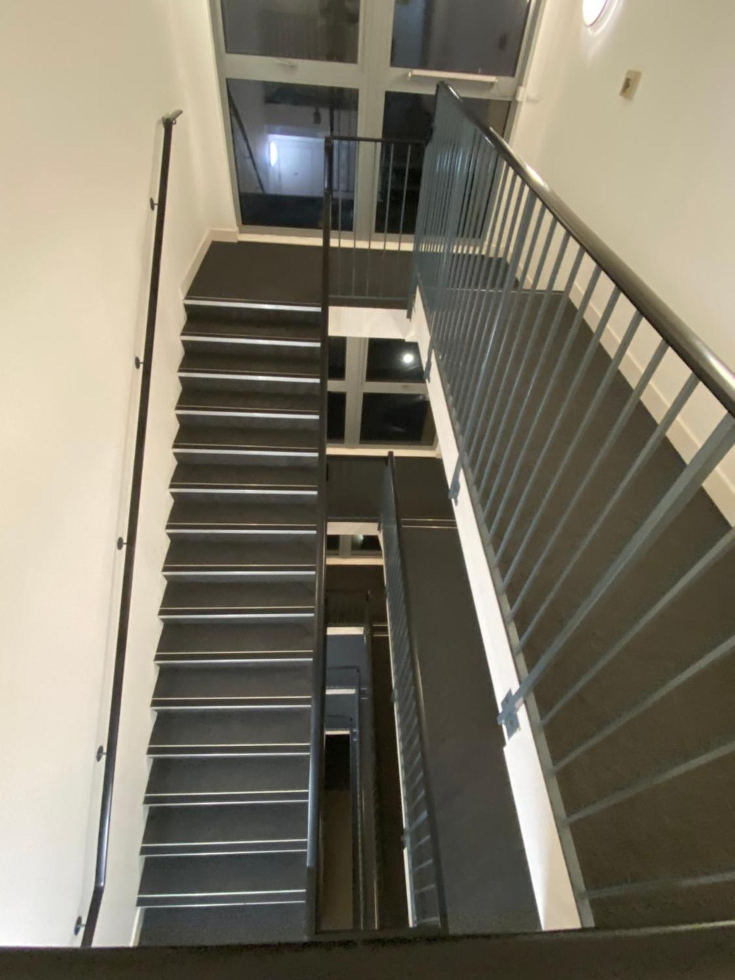 Homestay Xl Bright Room+parking+fridge+micro - 20min Bridge - 3 Min Walk To Train/bus Station London