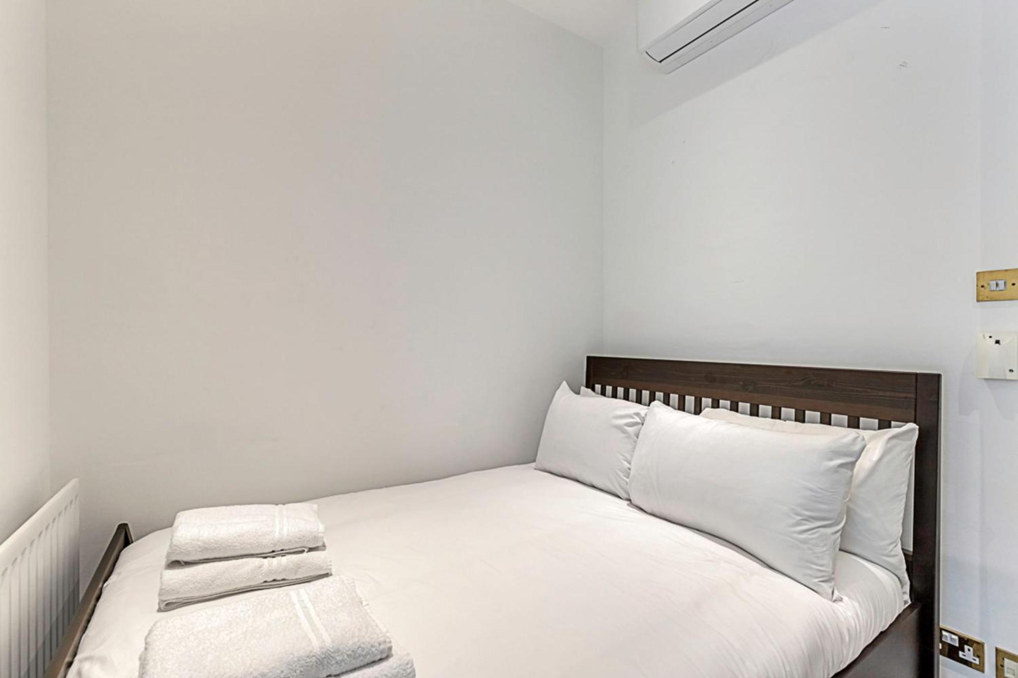A One-bedroom Situated In Appartement *