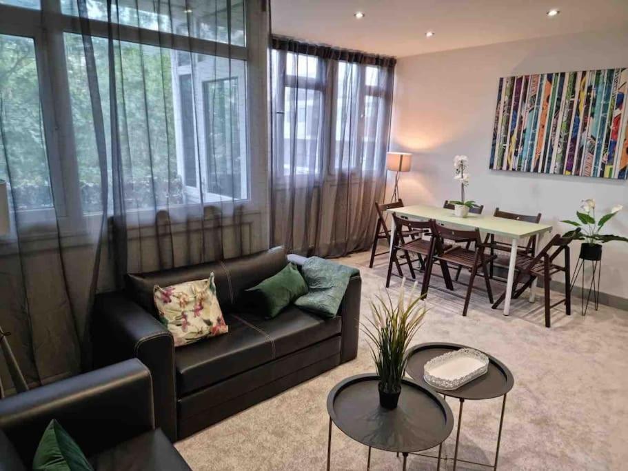 Luxury 3 Bedroom In City London