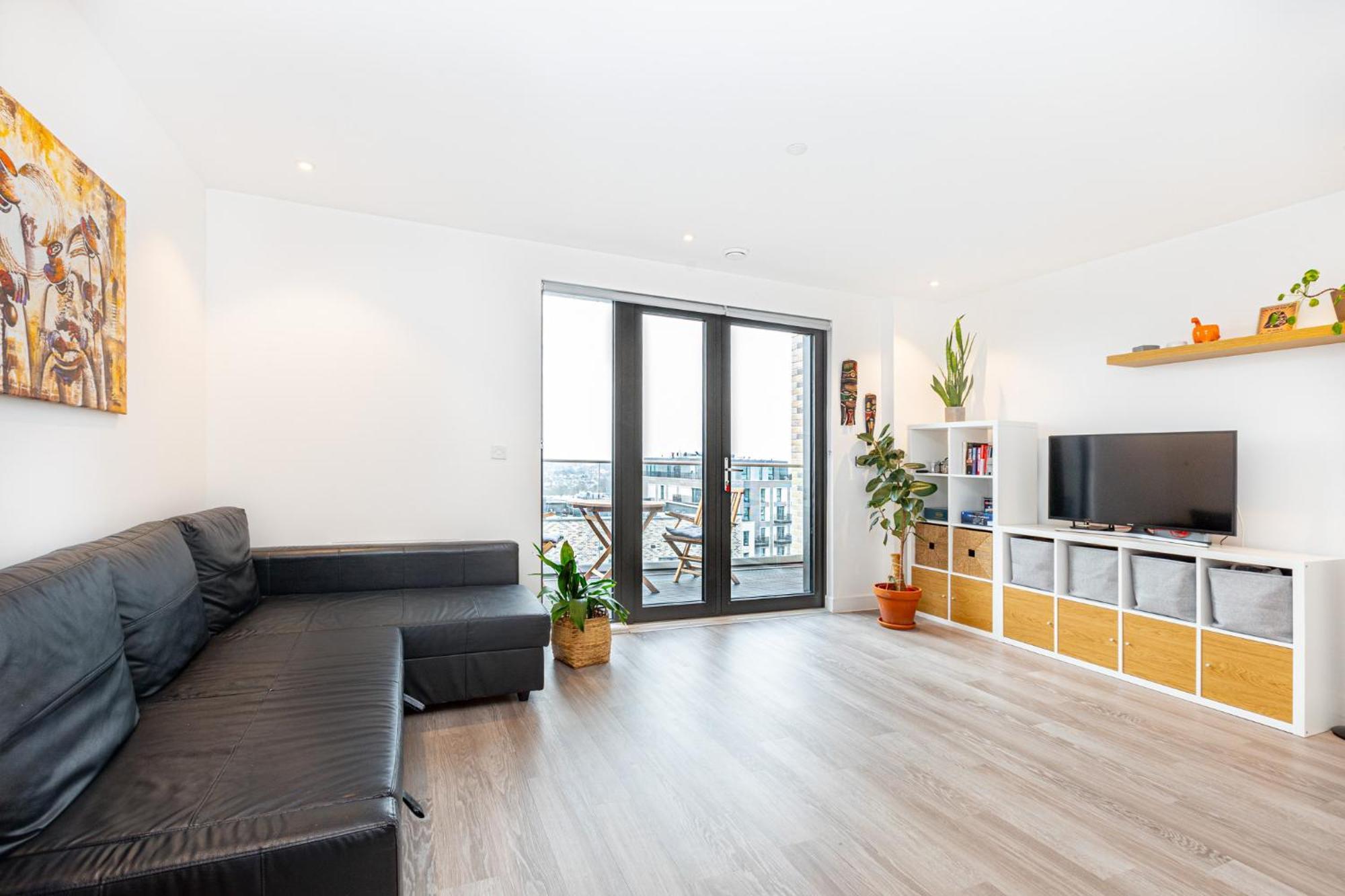 Apartment Modern New 2br Wviews & Balcony In Wandsworth London