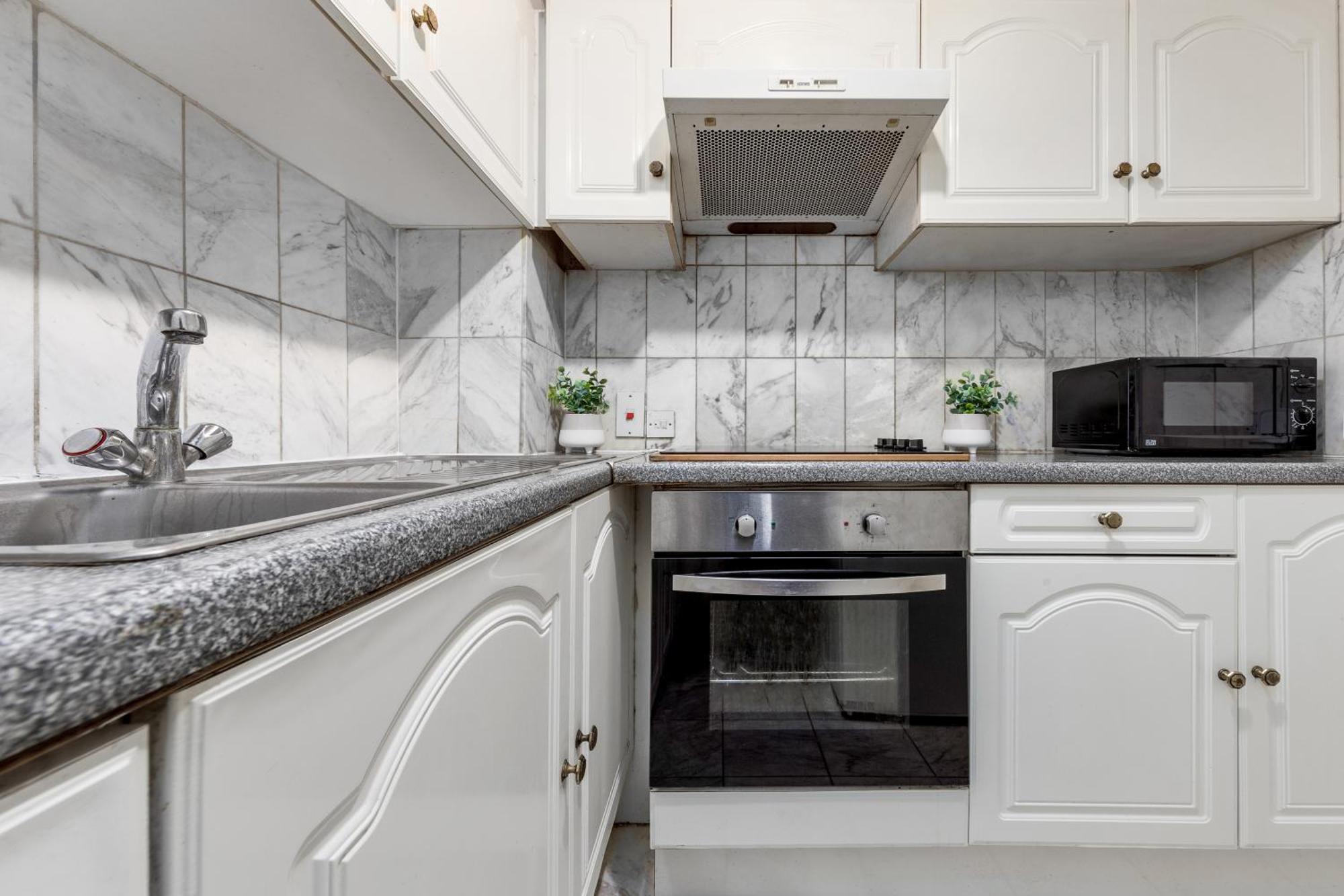 Baker 204 London