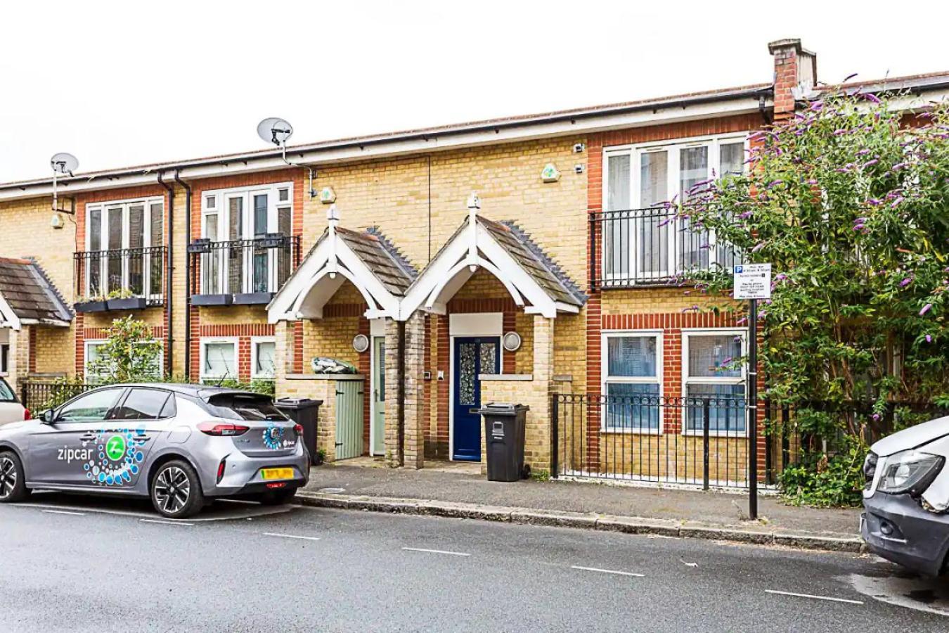 Light And Airy Upside Down House In Hackney Feriehus *