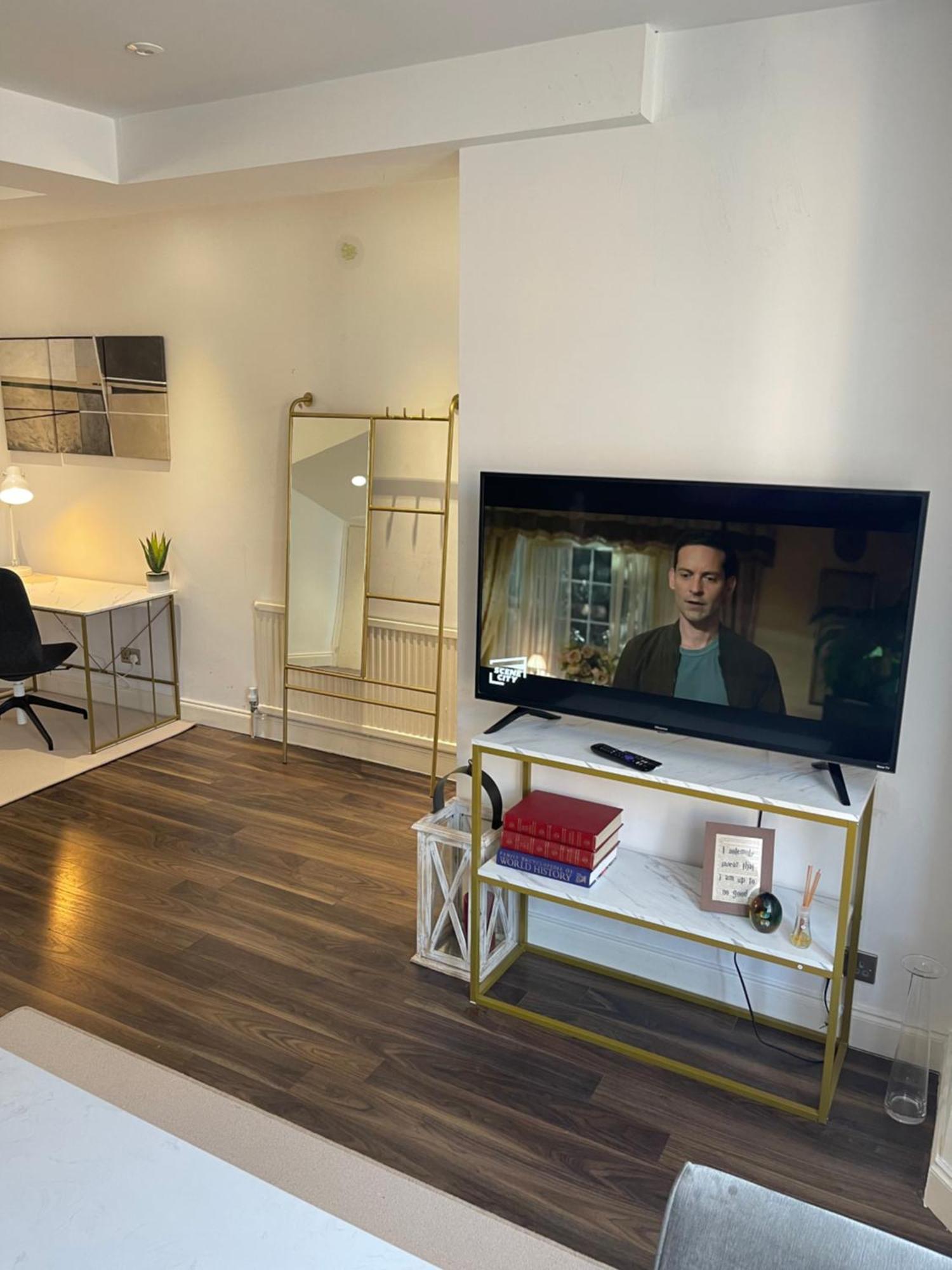 Appartement Spacious 2 Bedroom With Garden And Driveway Near Wimbledon *