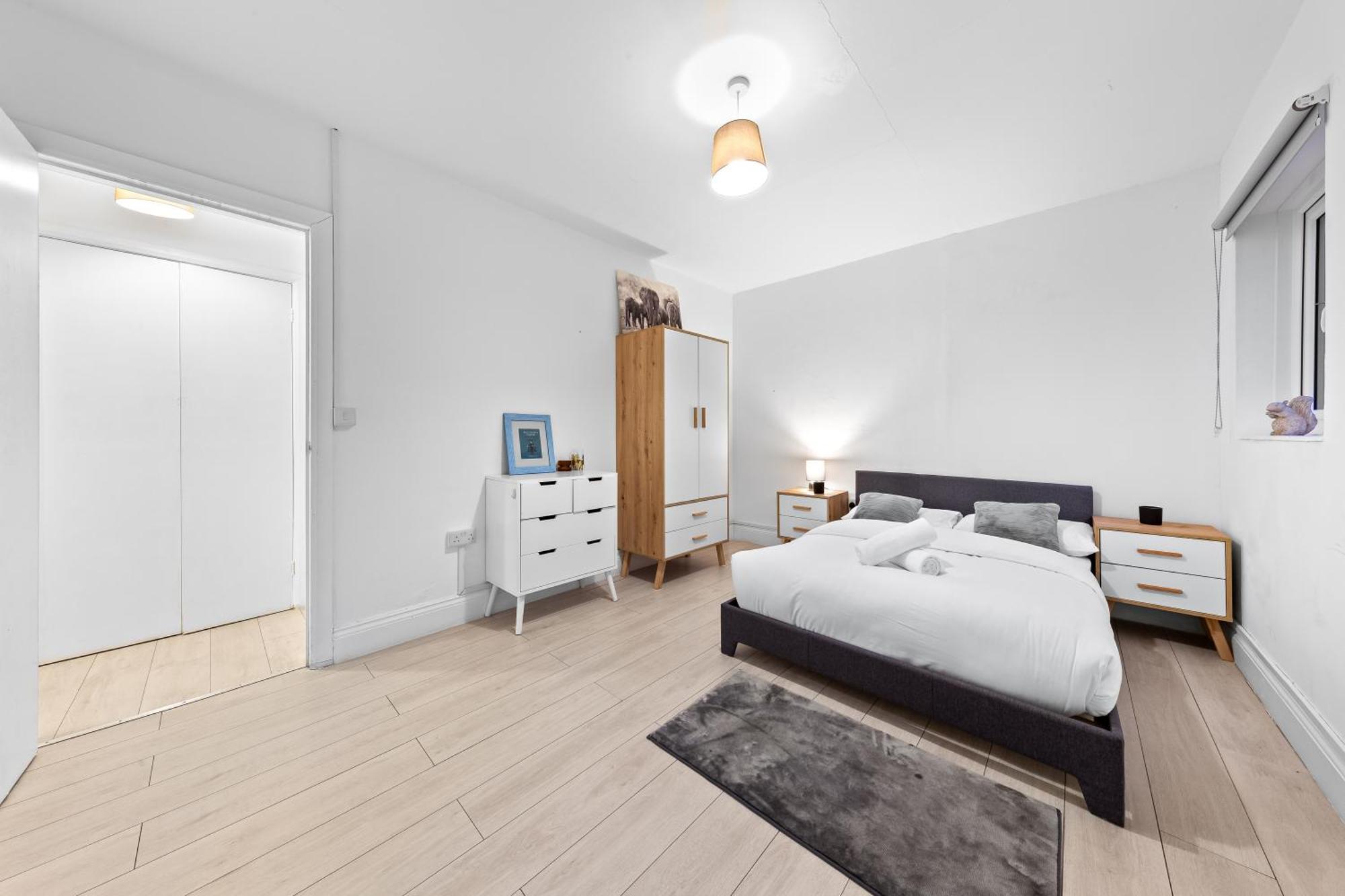 Holiday Near Kings Cross Sleep 12 Sp7 Apartment *