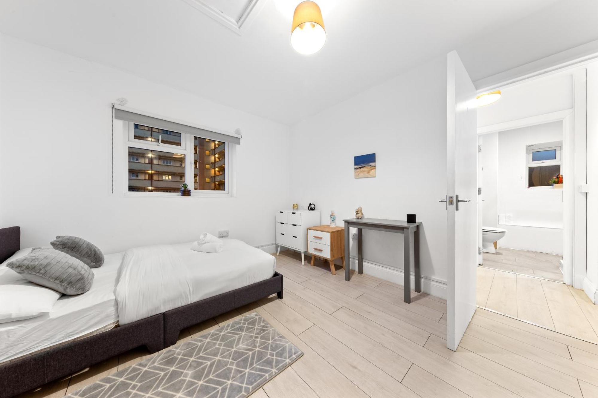 Holiday Near Kings Cross Sleep 12 Sp7 Apartment London