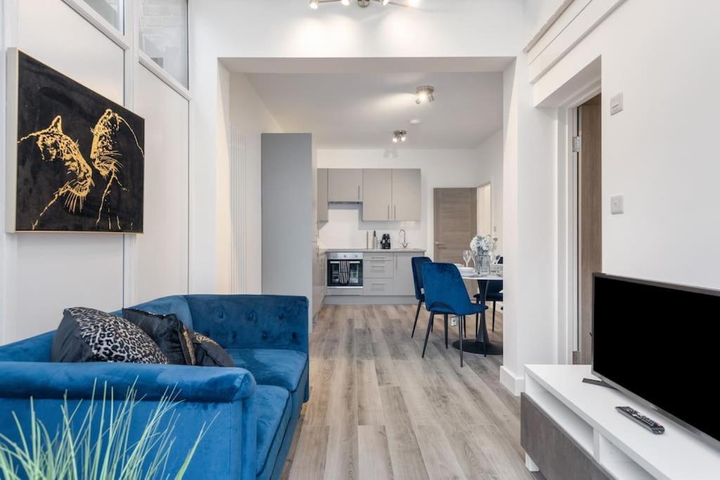 Modern 2 Bedroom 3 Min Walk To Tube Station Leilighet