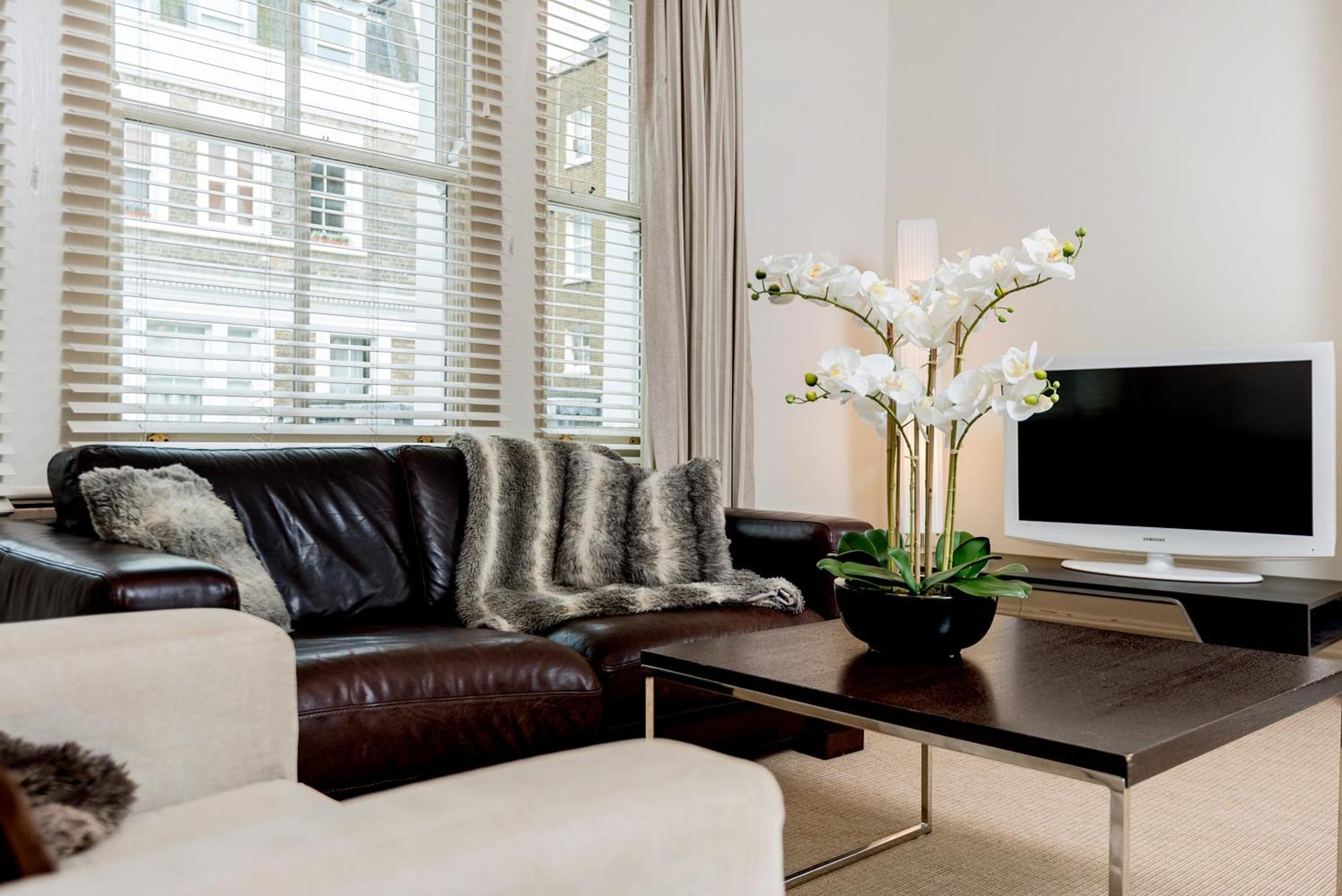 Spacious, Calm One Bedroom * Londen