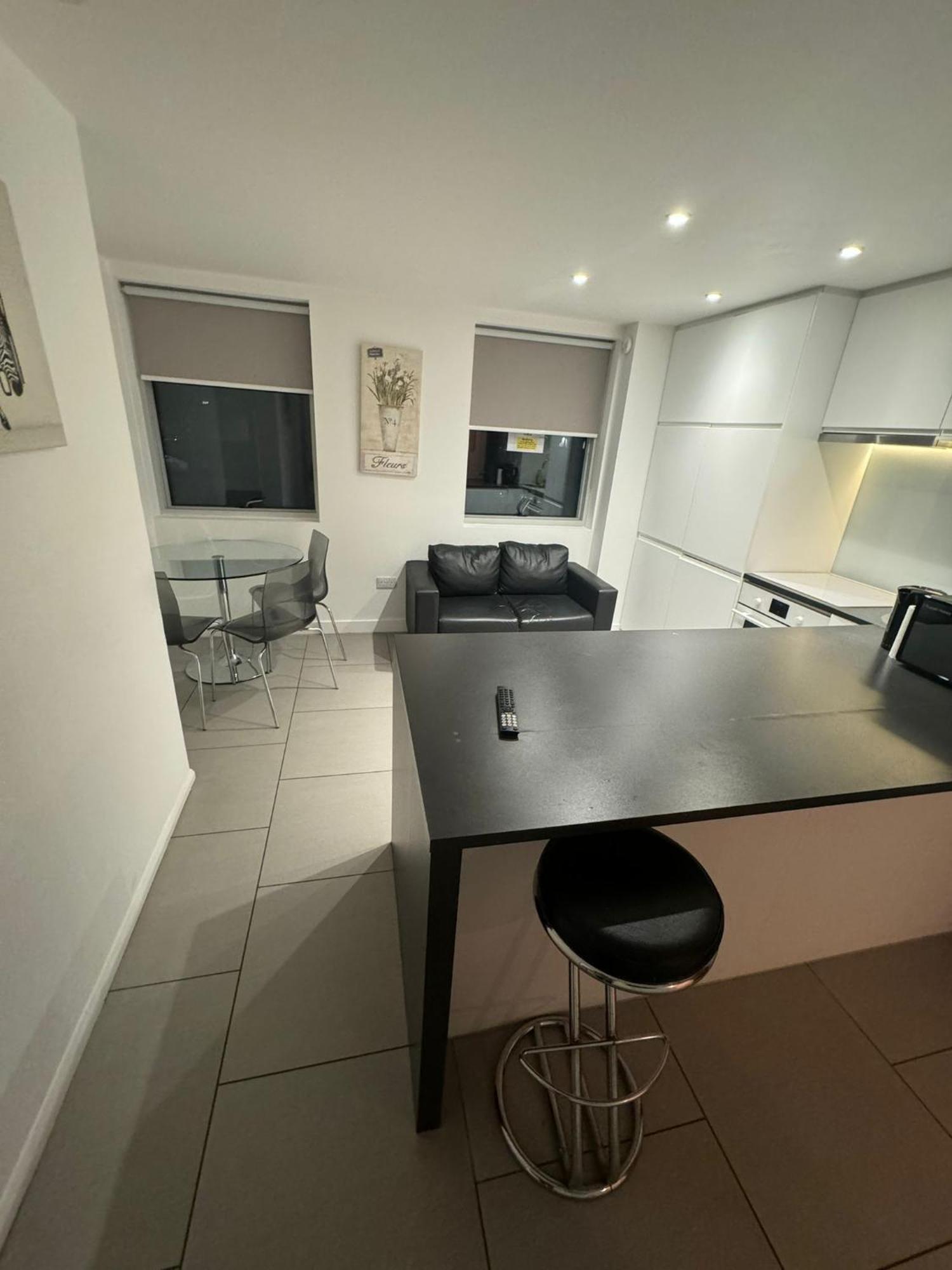 Two Bed In Battersea 2 Leilighet