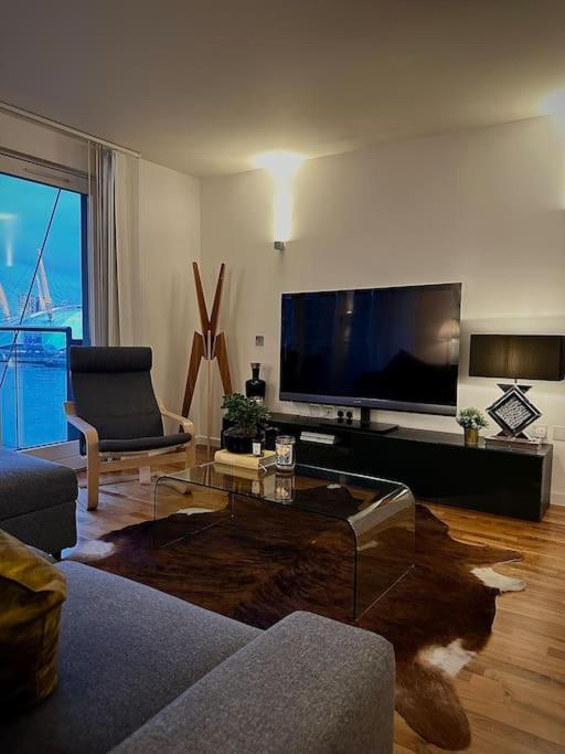Luxury In Canary Wharf Apartment *