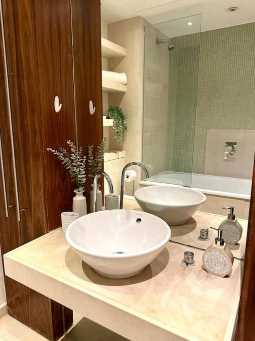 Apartment Luxury In Canary Wharf
