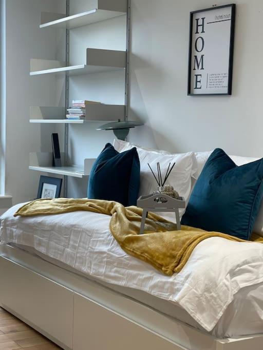 Luxury 2bed 2bath View Flat Leilighet London