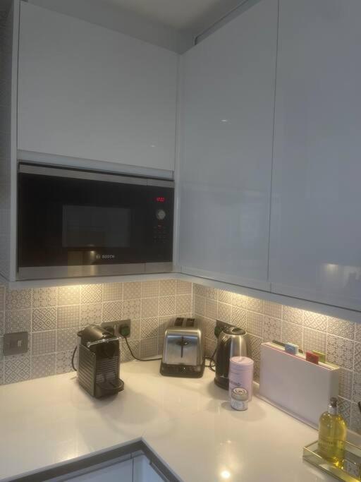 Luxury 2bed 2bath View Flat * London