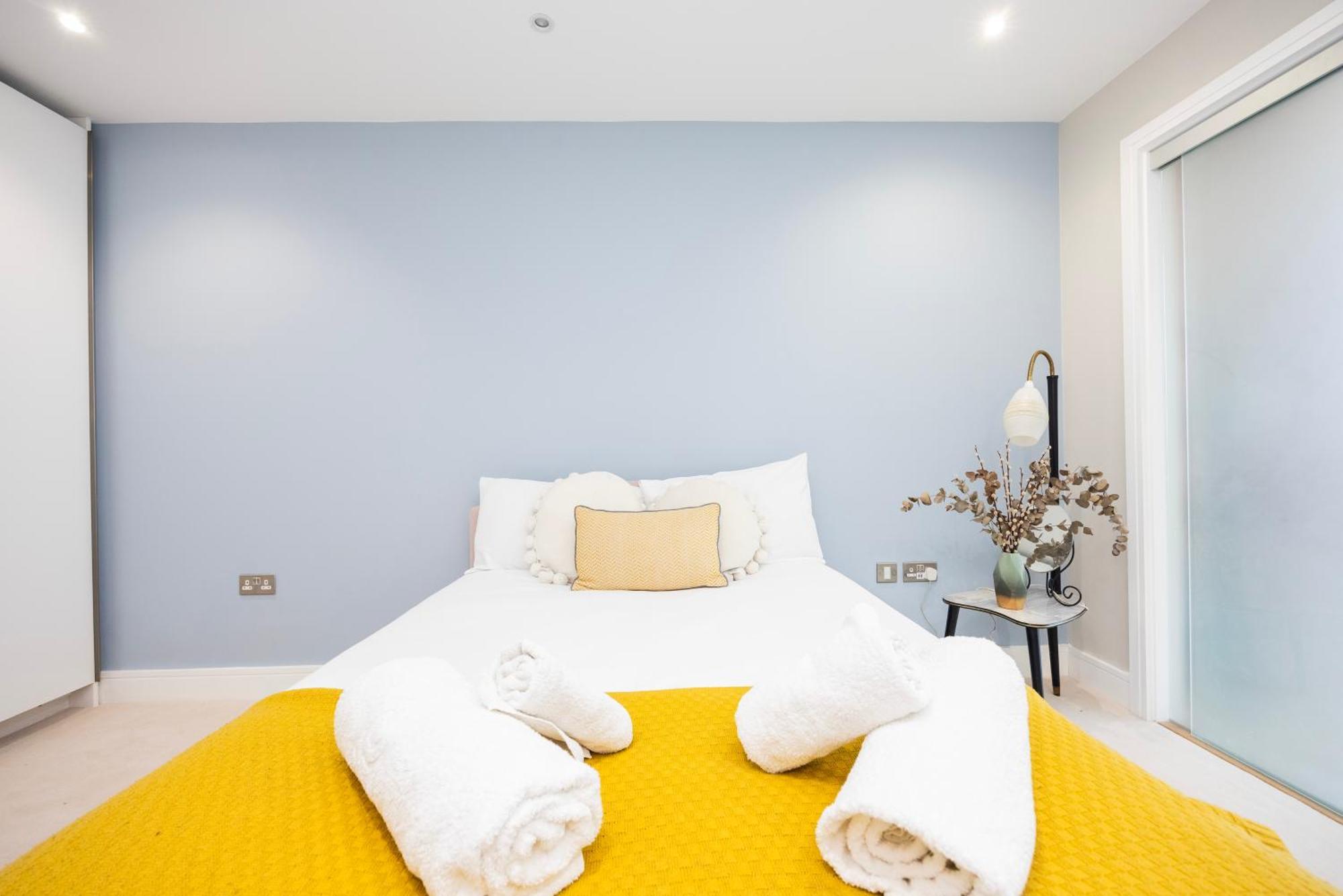 Luxury 1 Bedroom Near Westfield Stratford - 10 Min Walk * Londen
