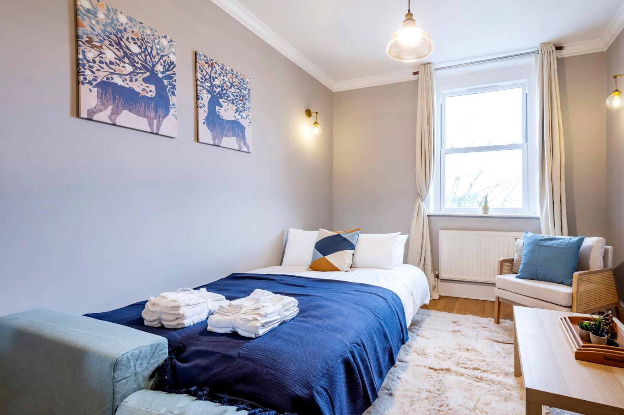Large 1 Bedroom In Center Of 3 Appartement