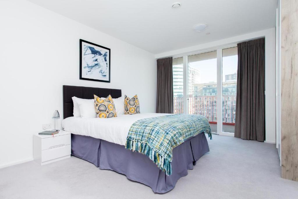 Large 2 Bed With High Rise View Canary Wharf Londen