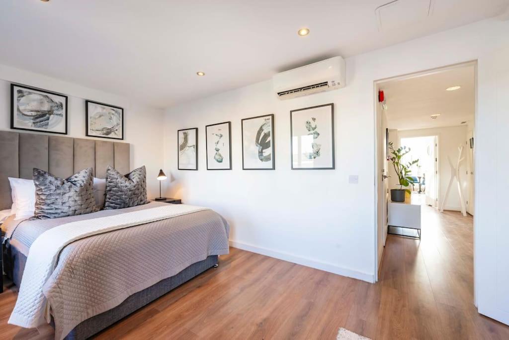 Arcore Premium Golden Square